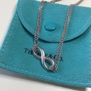 Tiffany & Co, infinity pendant.